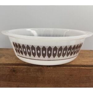 Glasbake J514 2 QT Dish Brown Diamonds Bakeware Vintage Milk Glass No Lid